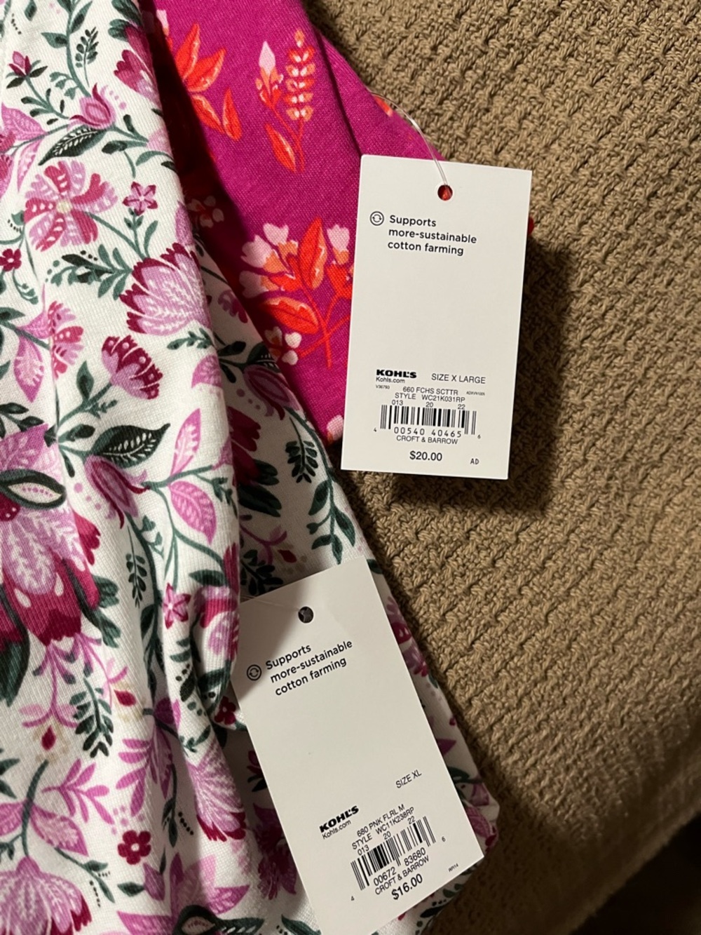 9– Women’s CROFT & BARROW Shirt Sleeved Tee Bundle—Size XL - Picture 2 of 3